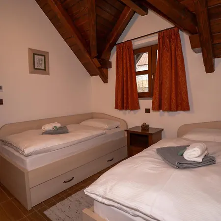 Kuca Za Odmor Cava Fuzine Feriehus Fužinski Benkovac