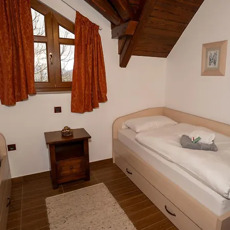 Holiday home Kuca Za Odmor Cava Fuzine