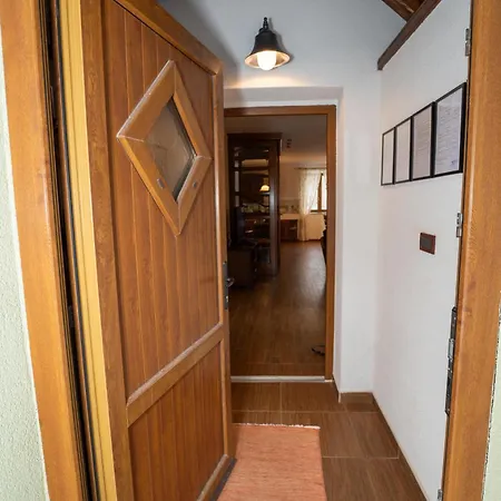 Holiday home Kuca Za Odmor Cava Fuzine Benkovac Fuzinski